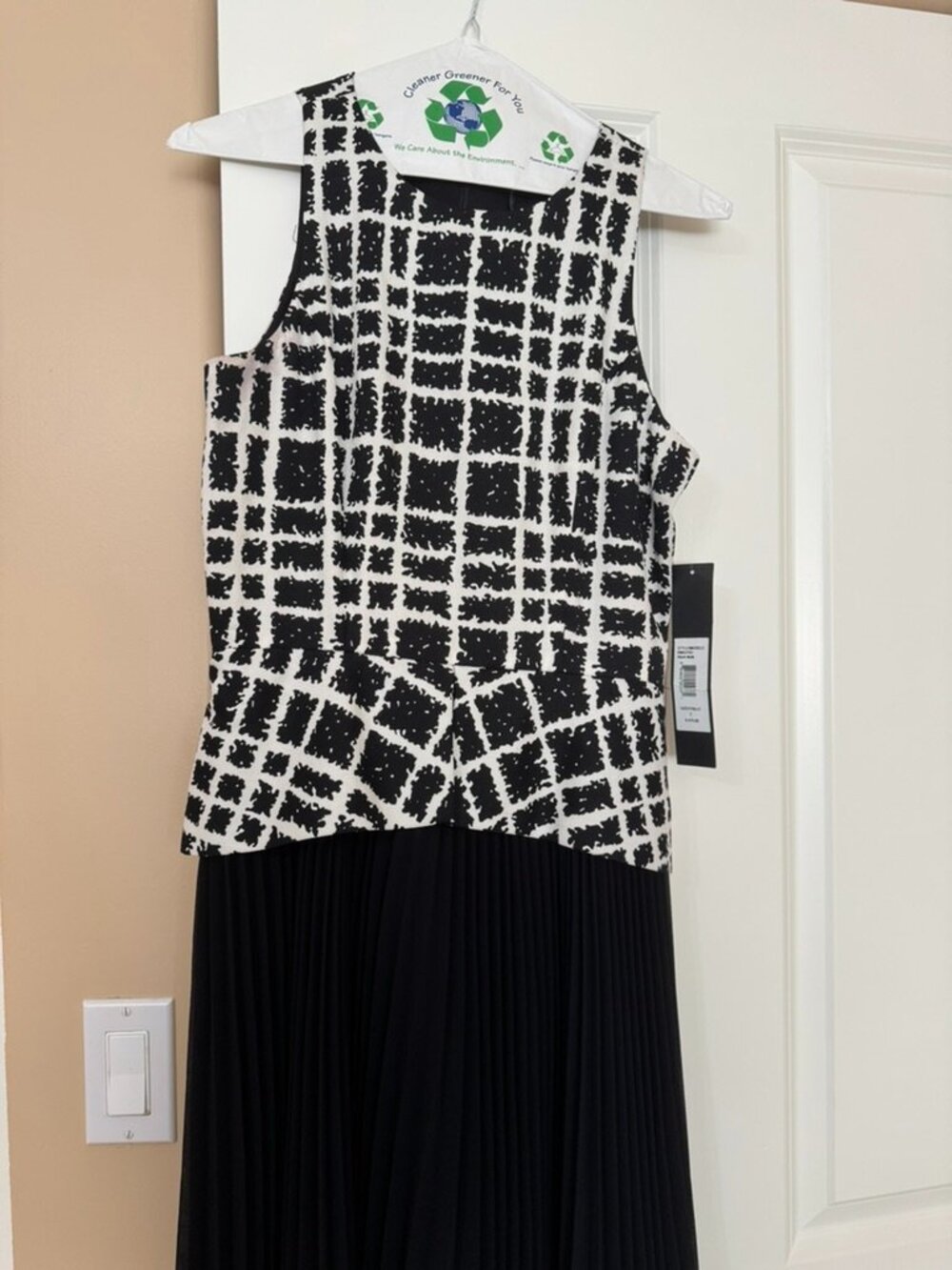 Badgley Mischka NWT Black and White Dress